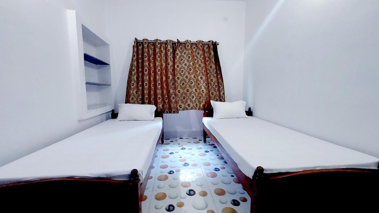 Nilam Guest House بود جايا المظهر الخارجي الصورة
