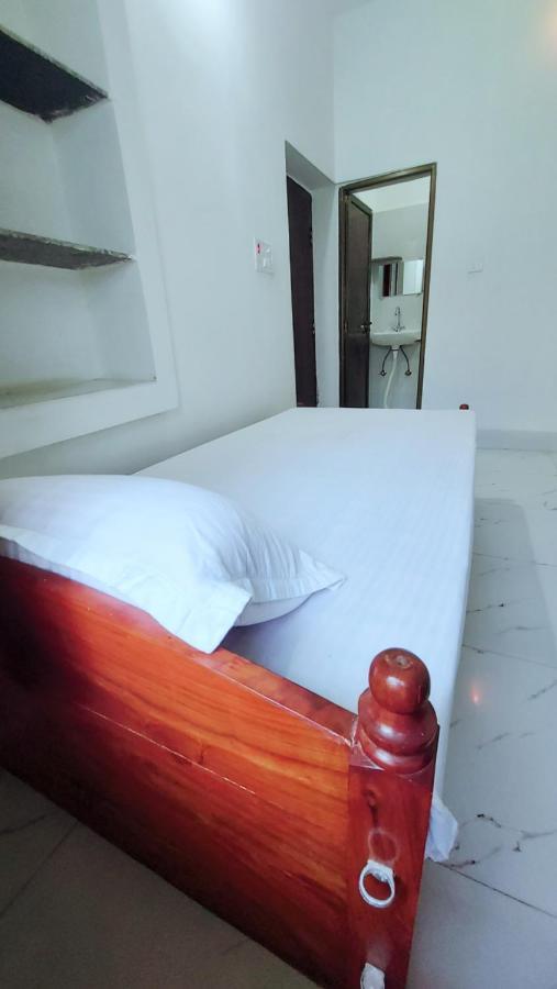Nilam Guest House بود جايا المظهر الخارجي الصورة