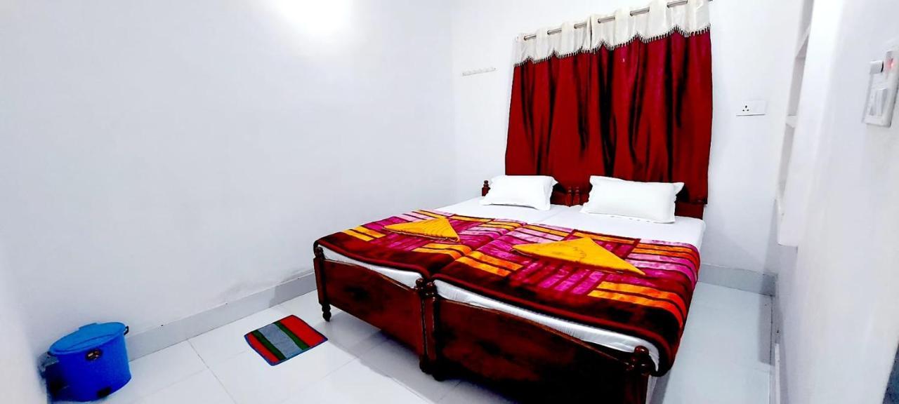 Nilam Guest House بود جايا المظهر الخارجي الصورة