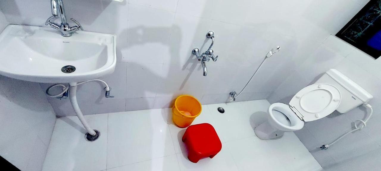 Nilam Guest House بود جايا المظهر الخارجي الصورة